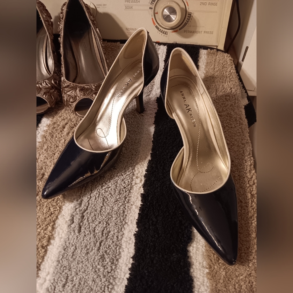 Anne Klein navy blue heels